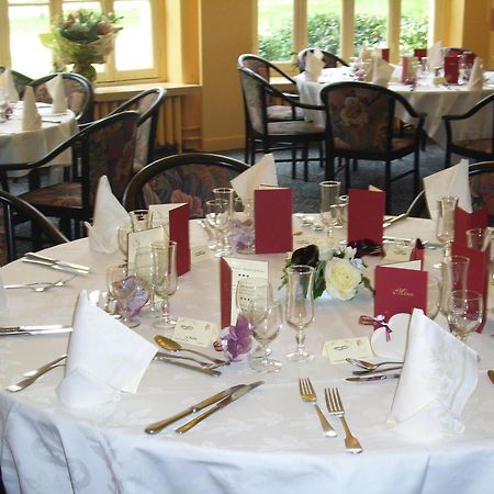 Hotel Restaurant Du Parc De La Colombiere Дижон Екстериор снимка