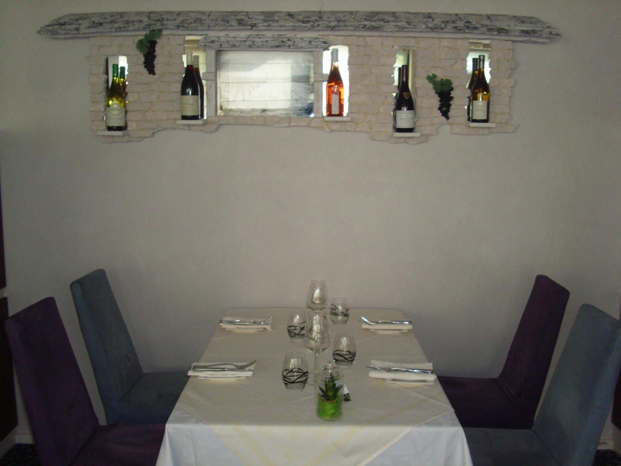 Hotel Restaurant Du Parc De La Colombiere Дижон Екстериор снимка